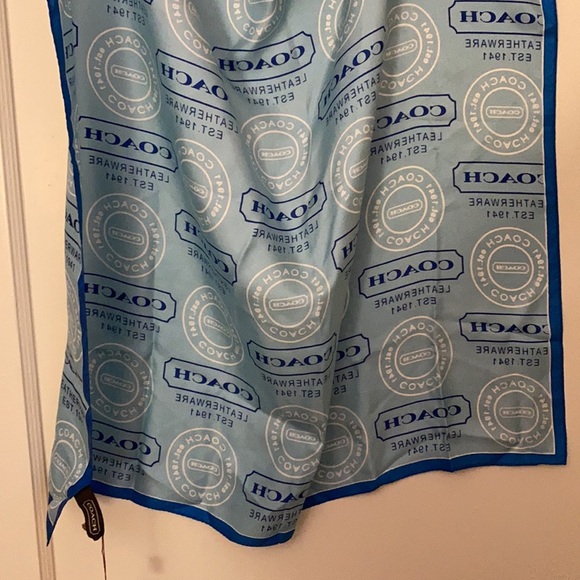 NWT coach blue square silk scarf - Picture 3 of 8